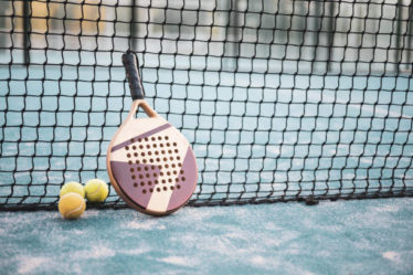 Rénovation terrain de tennis en béton poreux paris