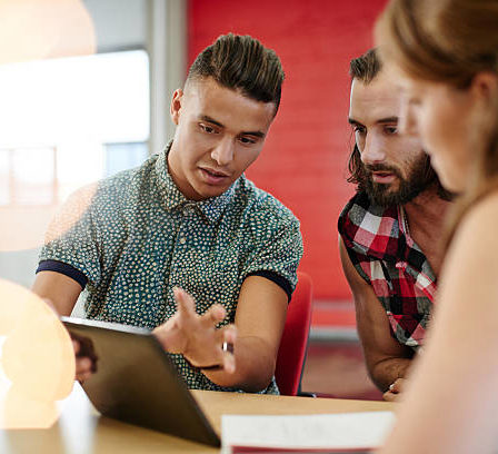 Le succès d’une publicité LinkedIn Lyon repose aussi fortement sur la qualité du contenu diffusé. En effet, les professionnels recherchent