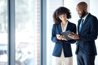 La première étape pour réussir une publicité LinkedIn Lyon consiste à définir un objectif précis. Souhaitez-vous générer