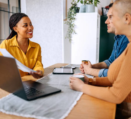 Pour améliorer la visibilité d’une boutique woocommerce Paris, la base repose sur une optimisation technique solide du site.