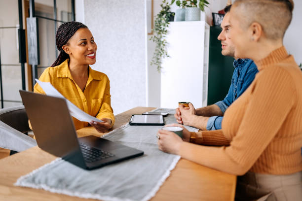 Pour améliorer la visibilité d’une boutique woocommerce Paris, la base repose sur une optimisation technique solide du site.