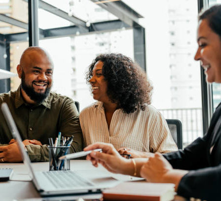 Une boutique woocommerce Paris performante repose avant tout sur une base technique solide. En effet, la vitesse de chargement