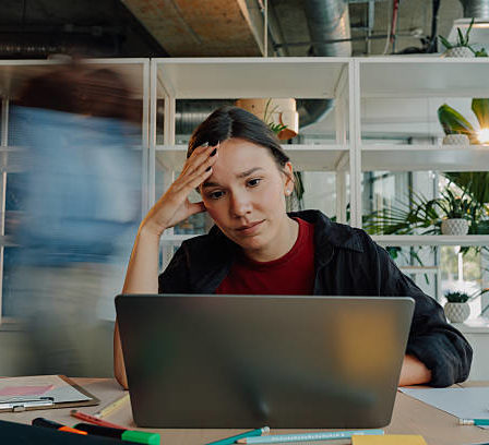 Le deuxième point essentiel concerne l’impact sur la perception du public. En effet, améliorer image de marque Paris permet