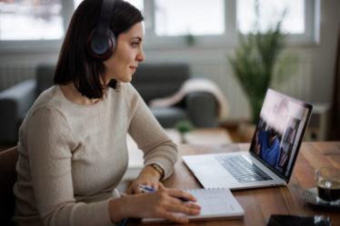 Une agence réseaux sociaux Paris utilise des techniques avancées de ciblage pour exposer les marques aux bonnes audiences. En effet,