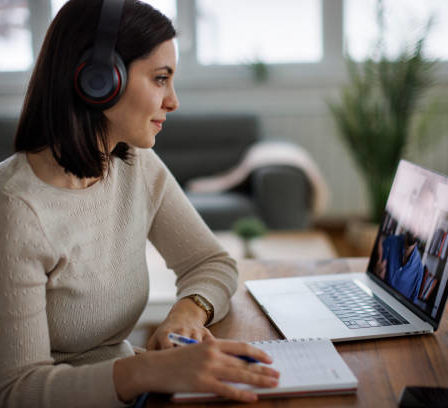 Une agence réseaux sociaux Paris utilise des techniques avancées de ciblage pour exposer les marques aux bonnes audiences. En effet,