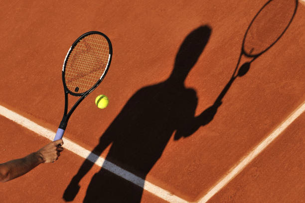 construction court de tennis en terre battue à Fréjus